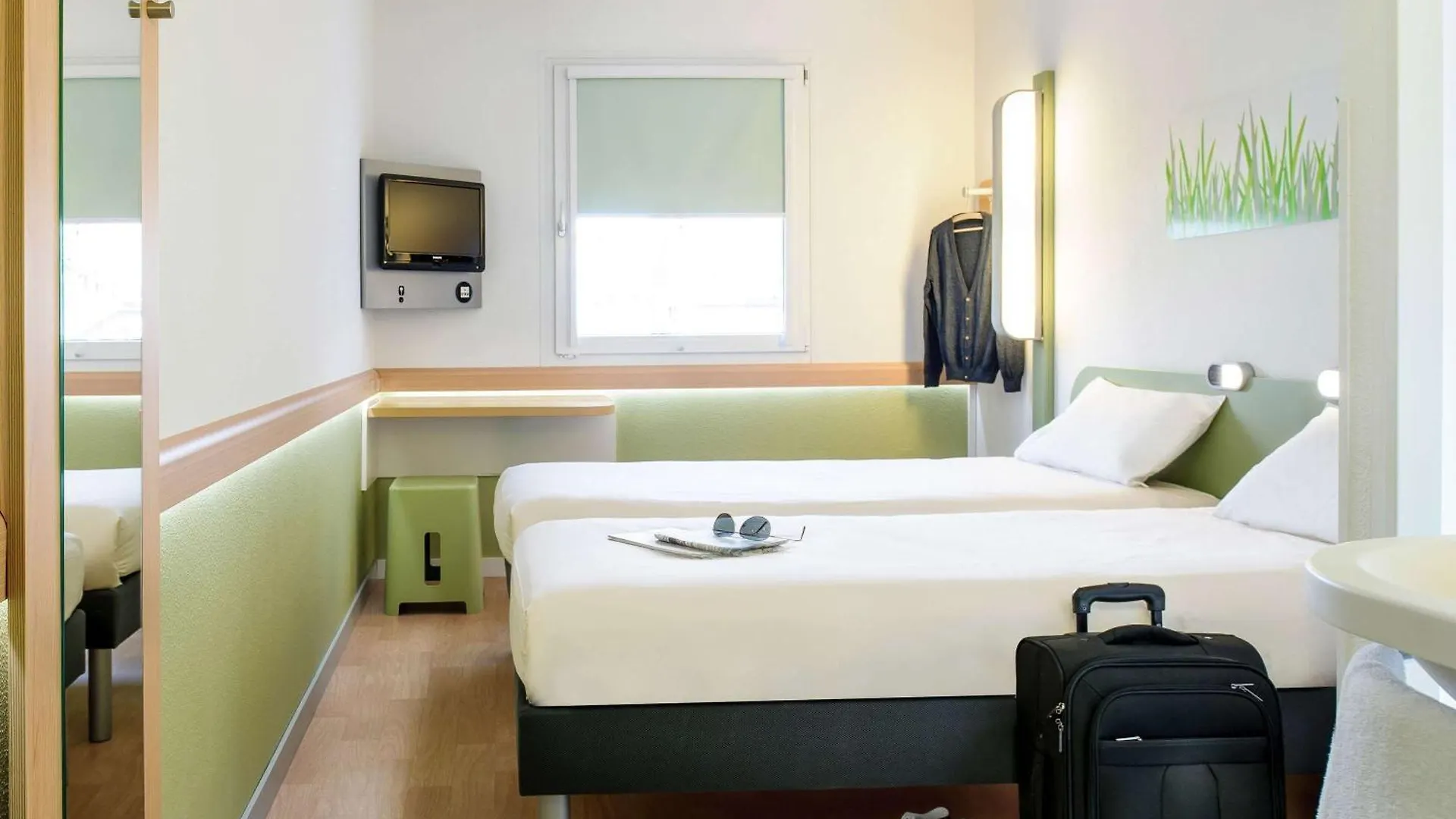 Ibis Budget Grenoble Sud Seyssins Hotel 2*,  France