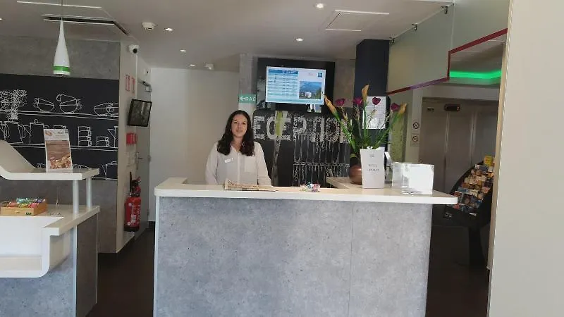 Ibis Budget Grenoble Sud Seyssinet 2*,